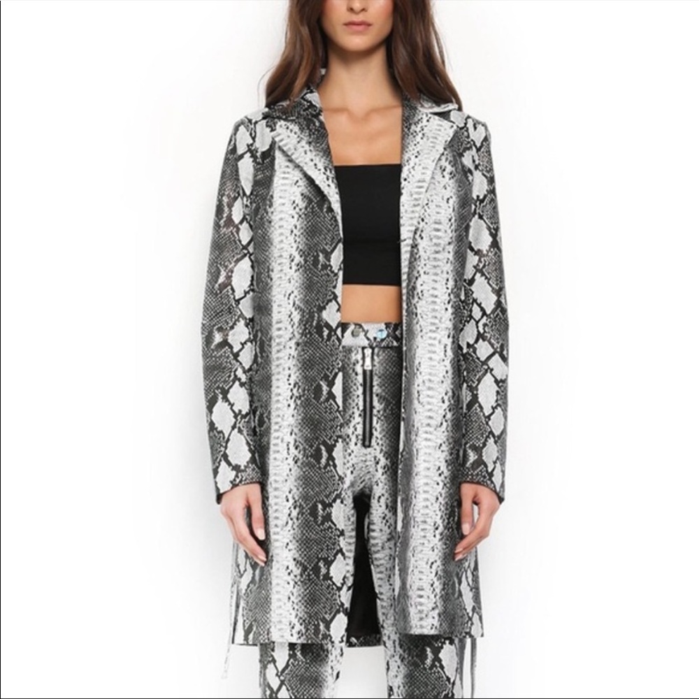 I AM GIA BRANDY SNAKEPRINT JACKET / SOLD OUT AS SEEN BELLA HADID / SIZE XS